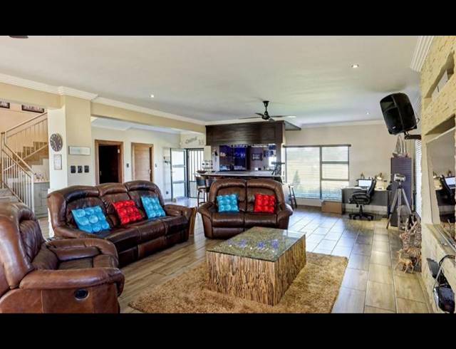 3 BEDROOM HOUSE FOR SALE IN HERON BANKS GOLF ESTATE